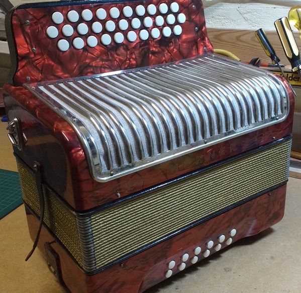 Hohner Corona II ADG