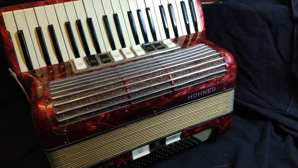 Hohner Tango II M » Jolly Roger Accordions