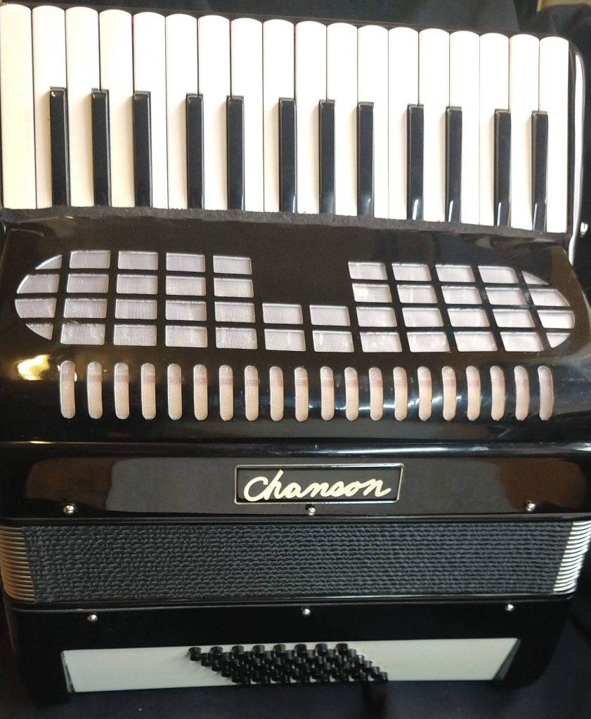 Chanson 30 key piano accordion » Jolly Roger Accordions